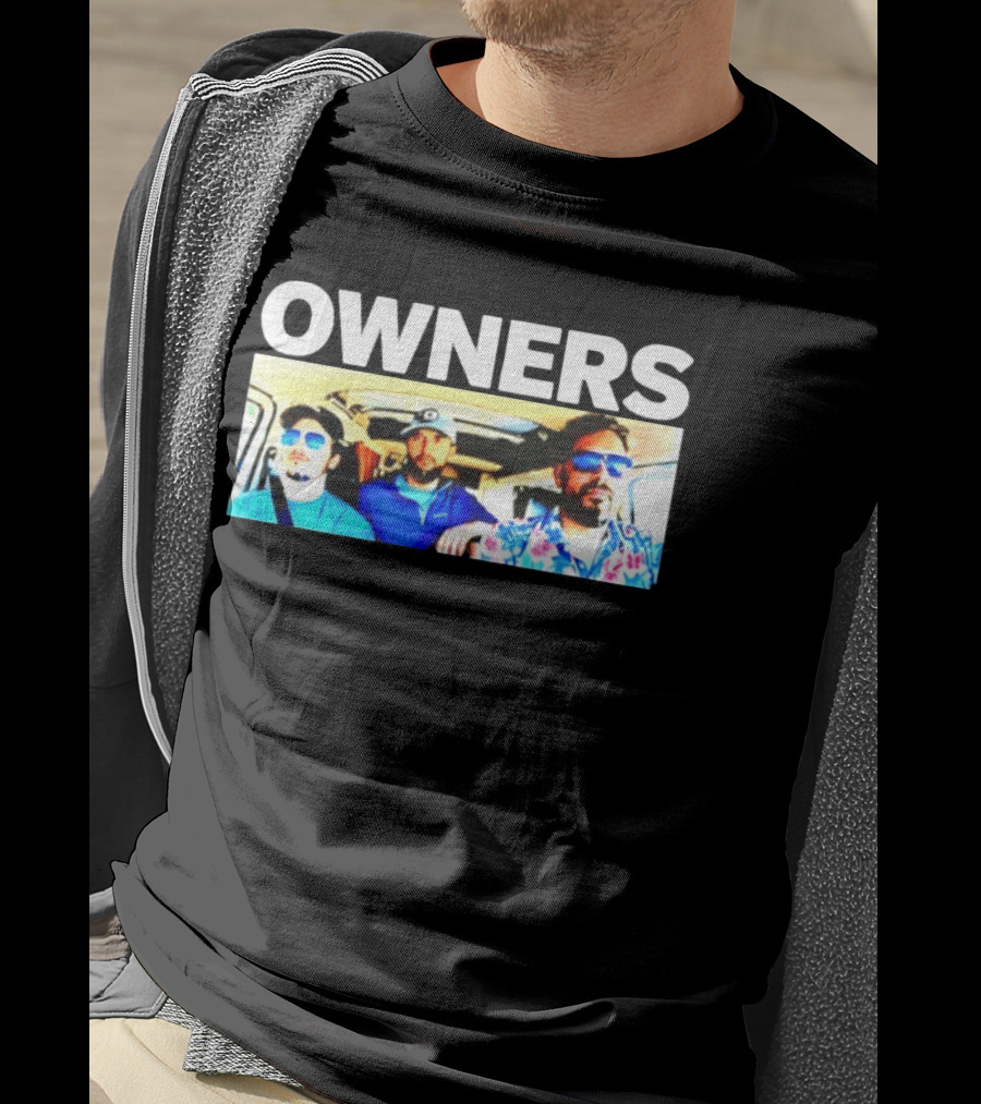 Owners Van Life Road Trip Friends Adventure Travel T-Shirt