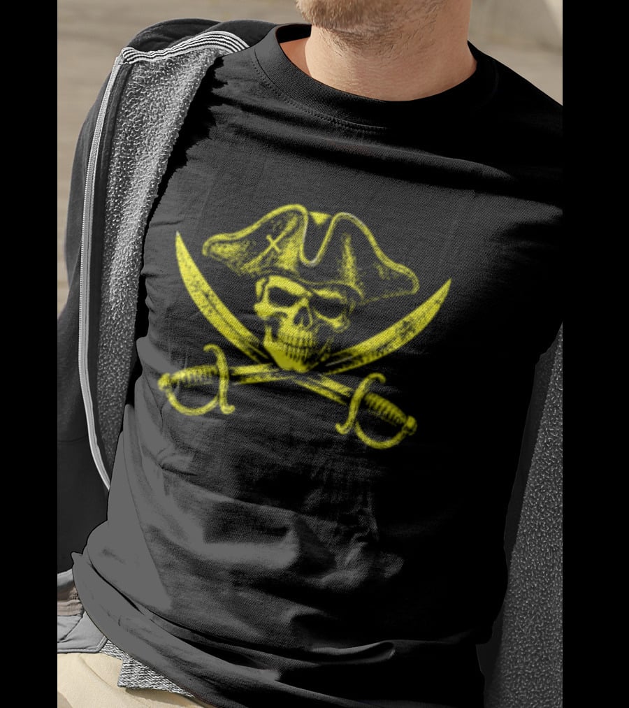 Pirate Skull Crossed Swords Crossbones Yellow T-Shirt