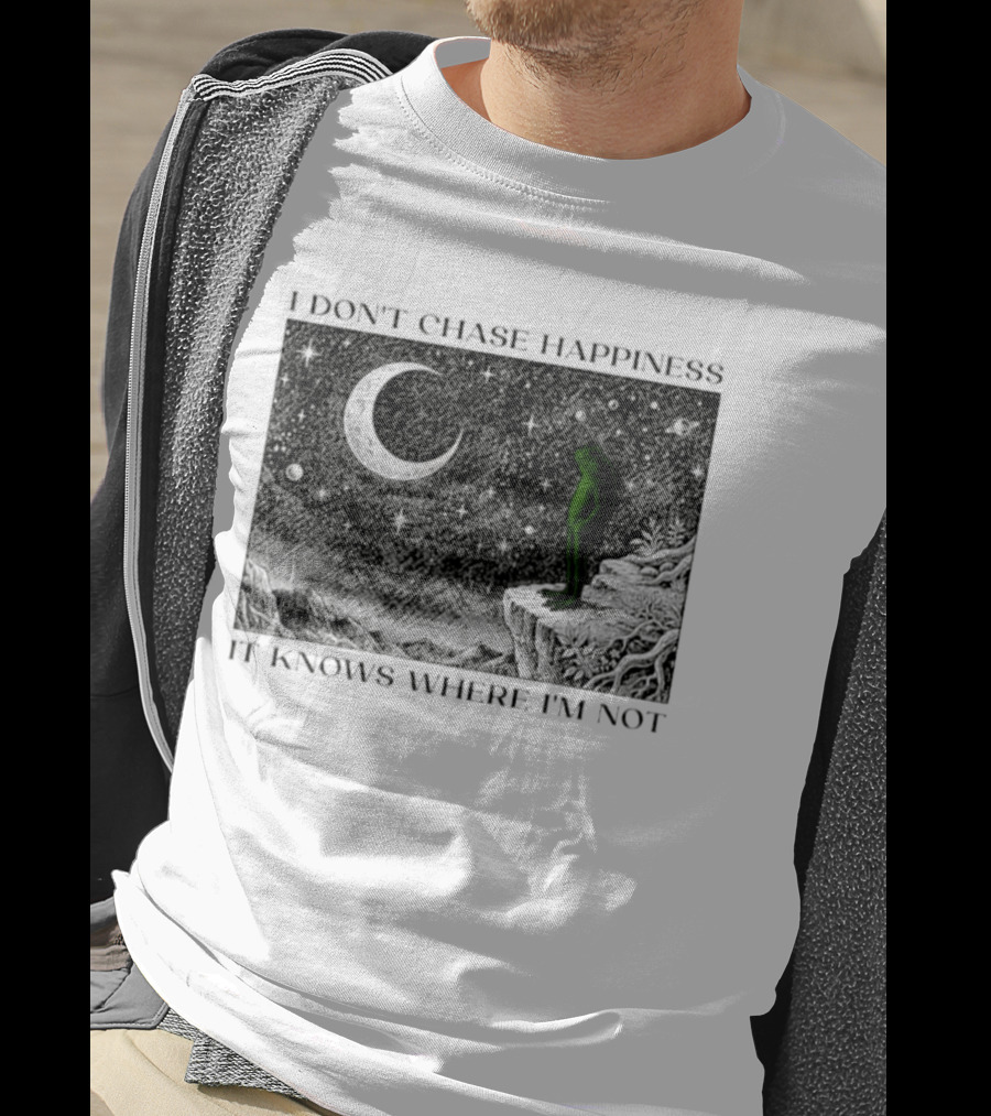 I Don't Chase Happiness It Knows Where I'm Not Frog Moonlit Starry Night T-Shirt