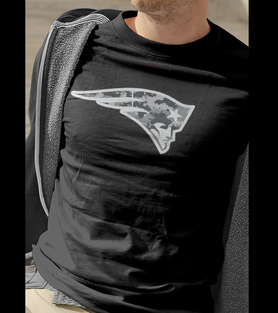 New England Patriots 2026 Salute To Service Camo Patriots Head T-Shirt