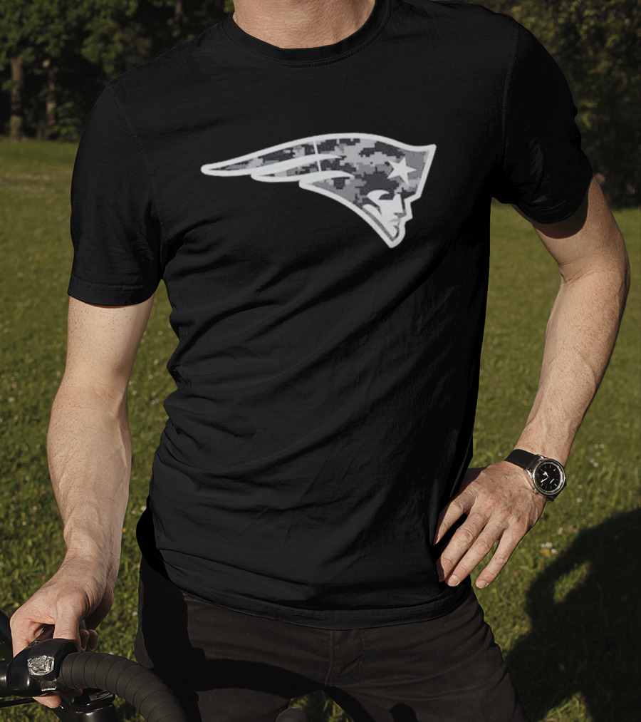 New England Patriots 2026 Salute To Service Camo Patriots Head T-Shirt