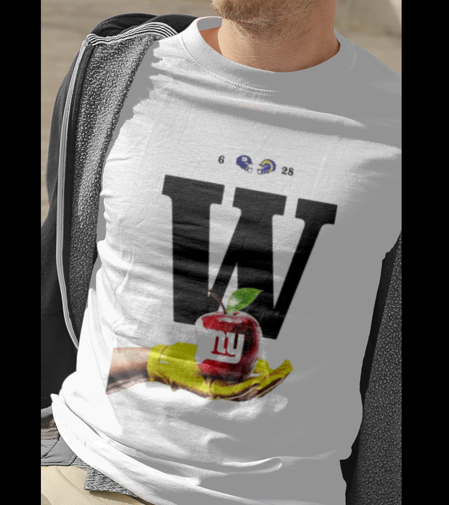 Los Angeles Rams W Over New York Giants Big Apple Victory T-Shirt