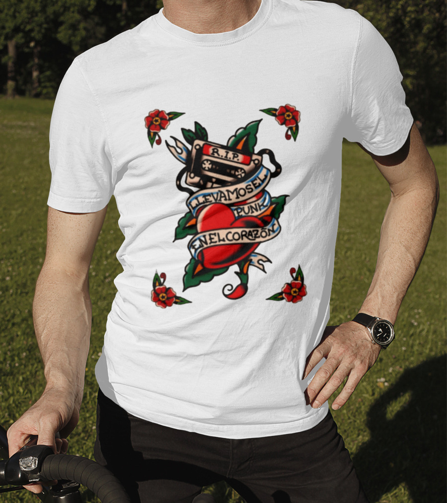 RIP Cassette Heart Llevamos El Punk En El Corazón Tattoo Style Roses T-Shirt