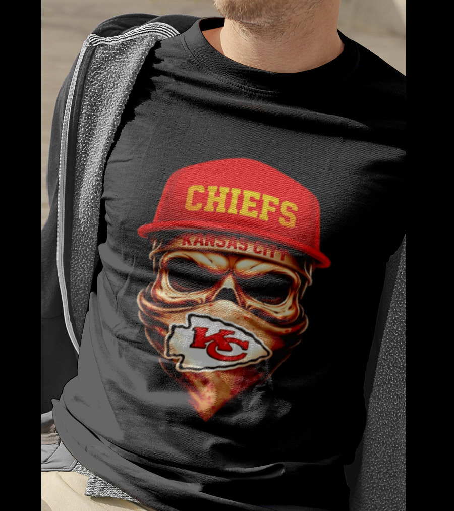 Kansas City Chiefs Skull Bandana KC T-Shirt