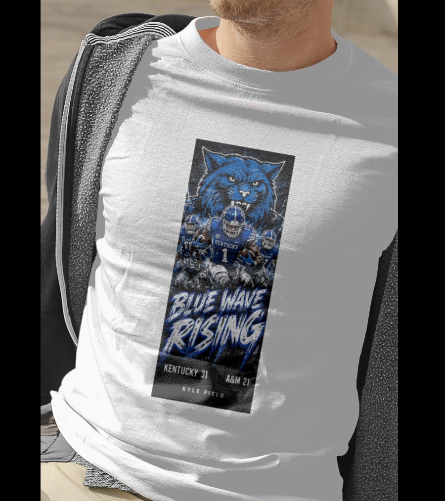 NCAA Kentucky Wildcats Blue Wave Rising 31 To 21 Victory At Texas AM Kyle Field T-Shirt