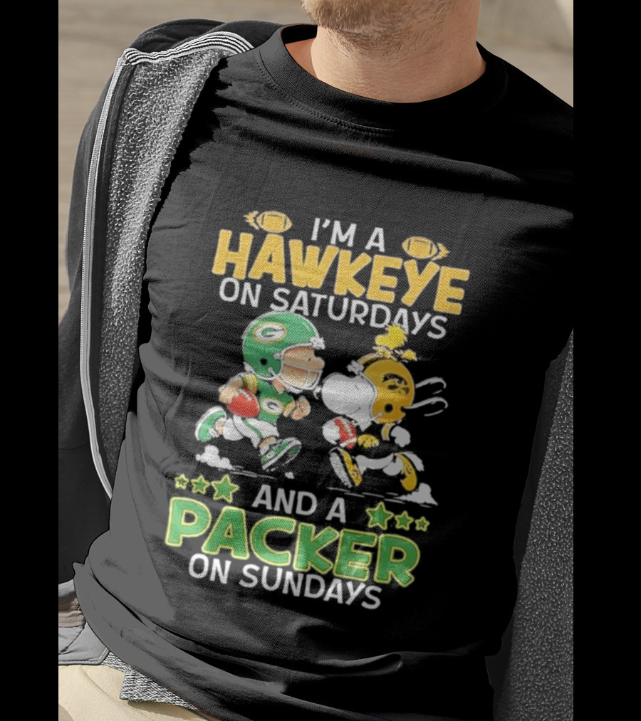Peanuts I Am A Hawkeye On Saturdays And A Packer On Sundays T-Shirt