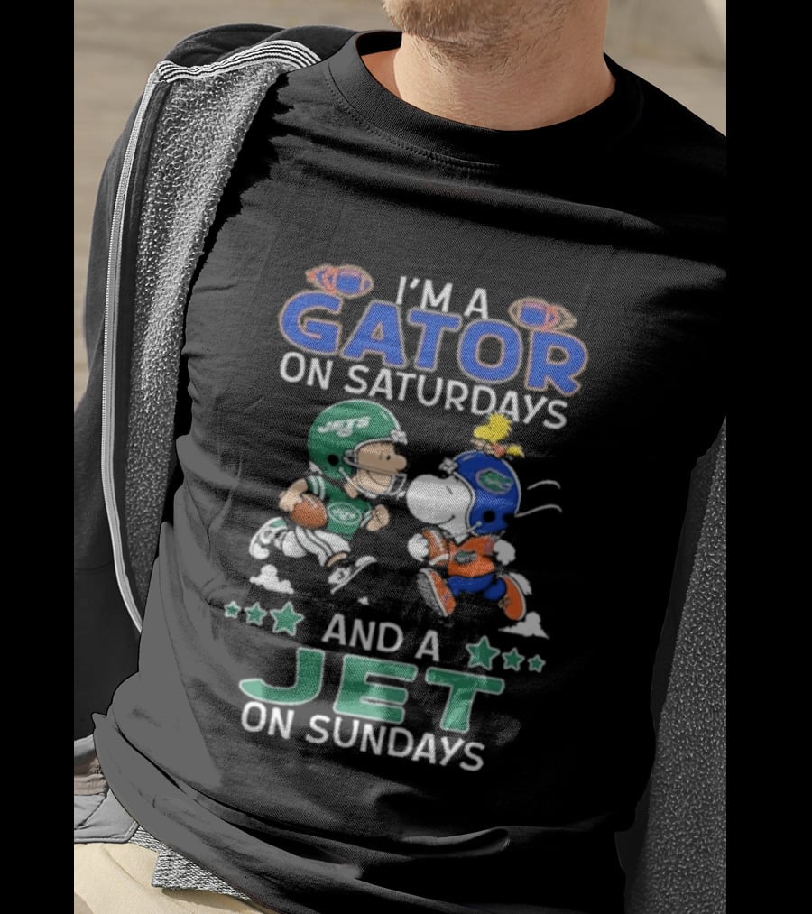 I'm A Gator On Saturdays And A Jet On Sundays Charlie Brown Snoopy Football Peanuts T-Shirt