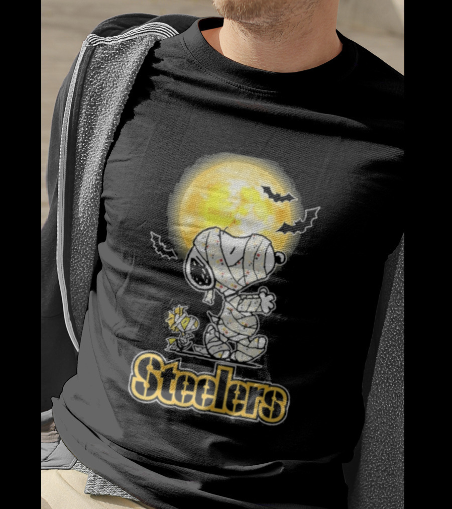 Pittsburgh Steelers Snoopy Halloween 2026 Holiday T-Shirt