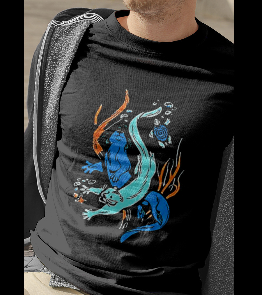 Swimming Otters Sea Life Ocean Nature Wildlife Playful Underwater Scene T-Shirt