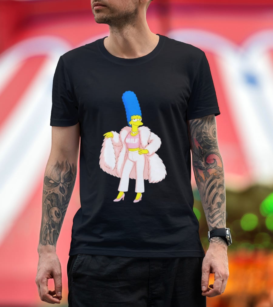 Marge Simpson Milf Pink Fur Coat The Simpsons Cartoon Iconic Character Fashion T-Shirt