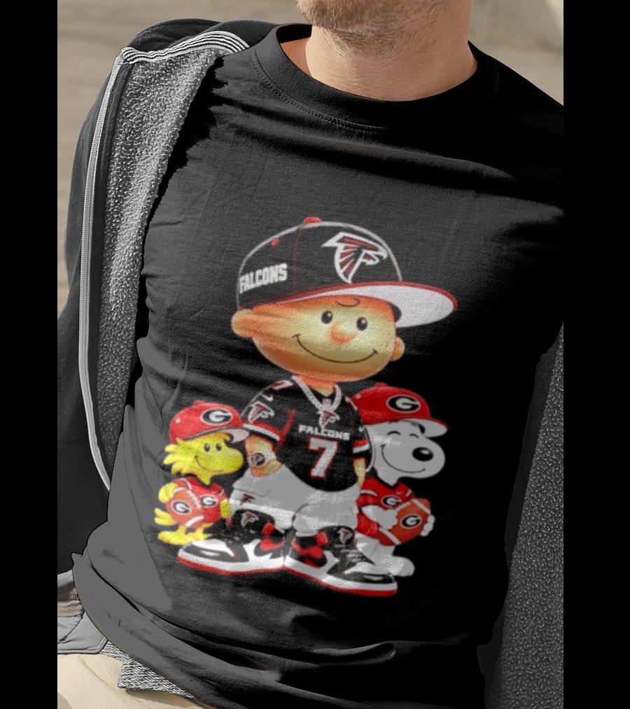 Charlie Brown Snoopy Woodstock Atlanta Falcons Georgia Bulldogs Football Fan Gear T-Shirt
