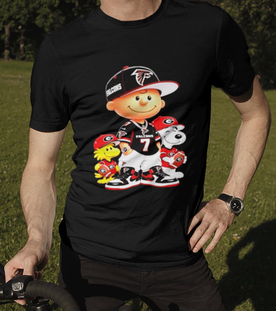 Charlie Brown Snoopy Woodstock Atlanta Falcons Georgia Bulldogs Football Fan Gear T-Shirt