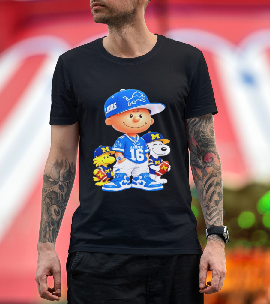 Charlie Brown Snoopy Woodstock Detroit Lions Michigan Wolverines Football Fan 16 T-Shirt