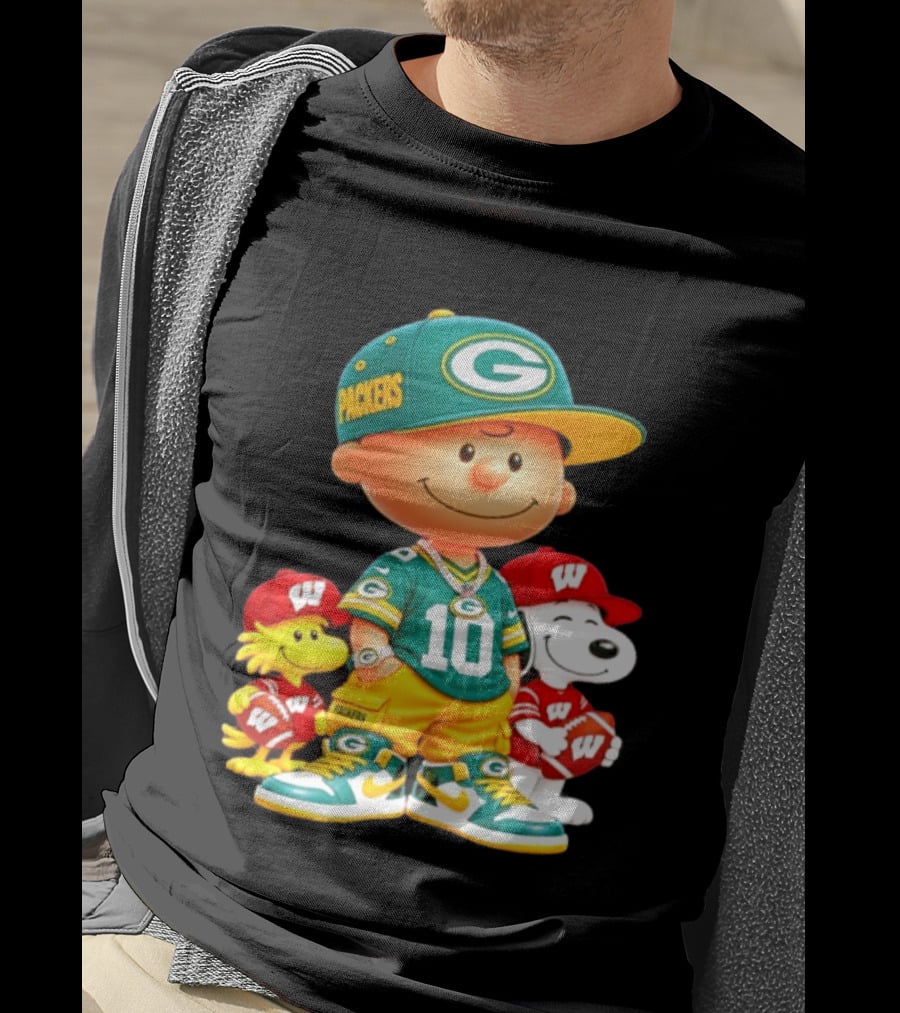 Charlie Brown Snoopy Woodstock Green Bay Packers Wisconsin Badgers Sports Fan Gear T-Shirt