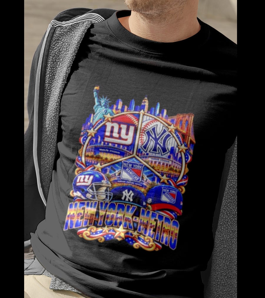 New York Metro Giants Yankees Rangers Skyline Stadium Statue Liberty T-Shirt
