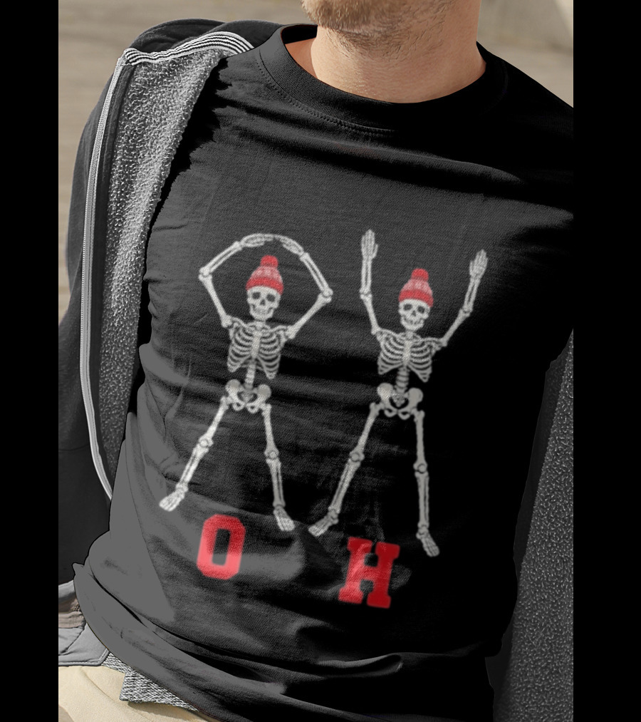 OH IO Skeleton Red Beanie Halloween Costume T-Shirt