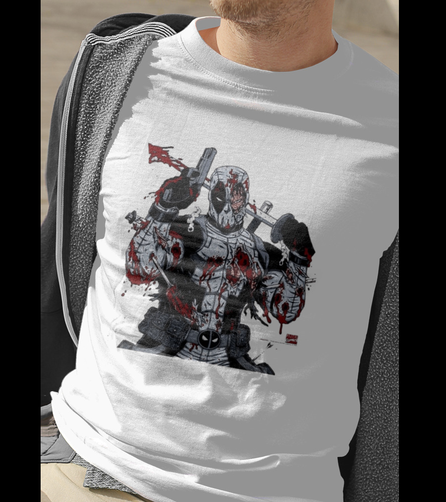 Deadpool Battle Damaged Bloody Swords Katana Gunner Comics Hero T-Shirt