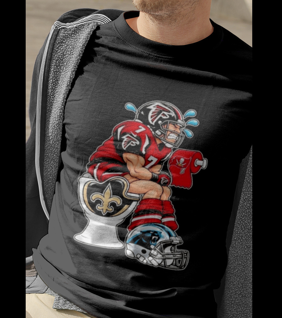 Atlanta Falcons Player On Saints Toilet With Buccaneers Toilet Paper And Panthers Helmet T-Shirt