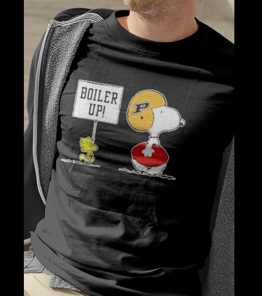 Snoopy And Woodstock Boiler Up Purdue Boilermakers Football P Helmet Peanuts Characters Holding Football T-Shirt