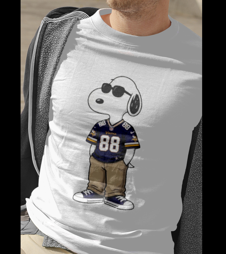 Snoopy 88 Vikings 2026 Football Sunglasses T-Shirt