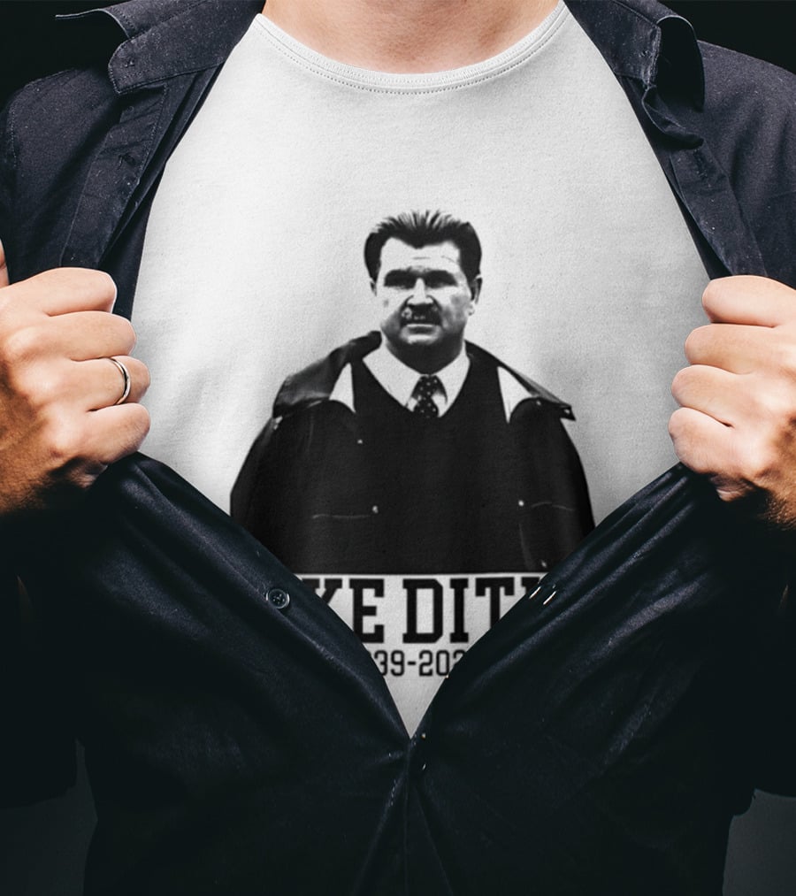 Mike Ditka Chicago Bears 1939 2026 Memoriam Football T-Shirt