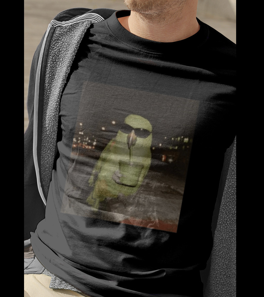 Parrot Wearing Sunglasses Enjoying Green Smoothie At Night T-Shirt