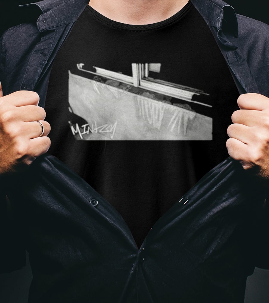 Mintzy Abstract Wall T-Shirt