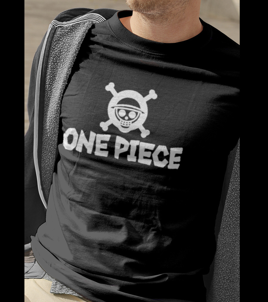 One Piece Jolly Roger Skull Icon With Straw Hat T-Shirt