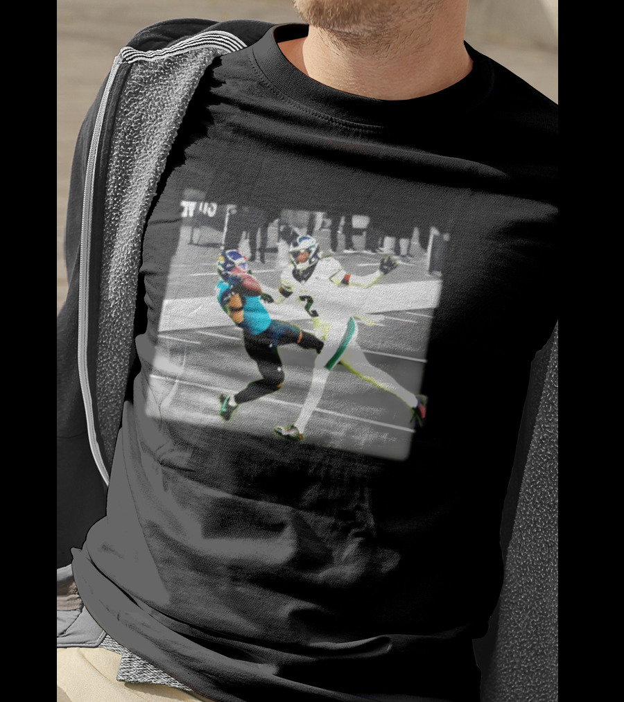 Jacksonville Jaguars Vs Philadelphia Eagles NFL Duel Action T-Shirt
