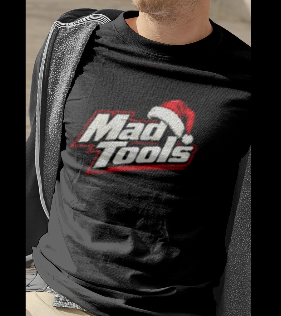 Mac Tools Christmas Santa Hat For Tool Lovers T-Shirt