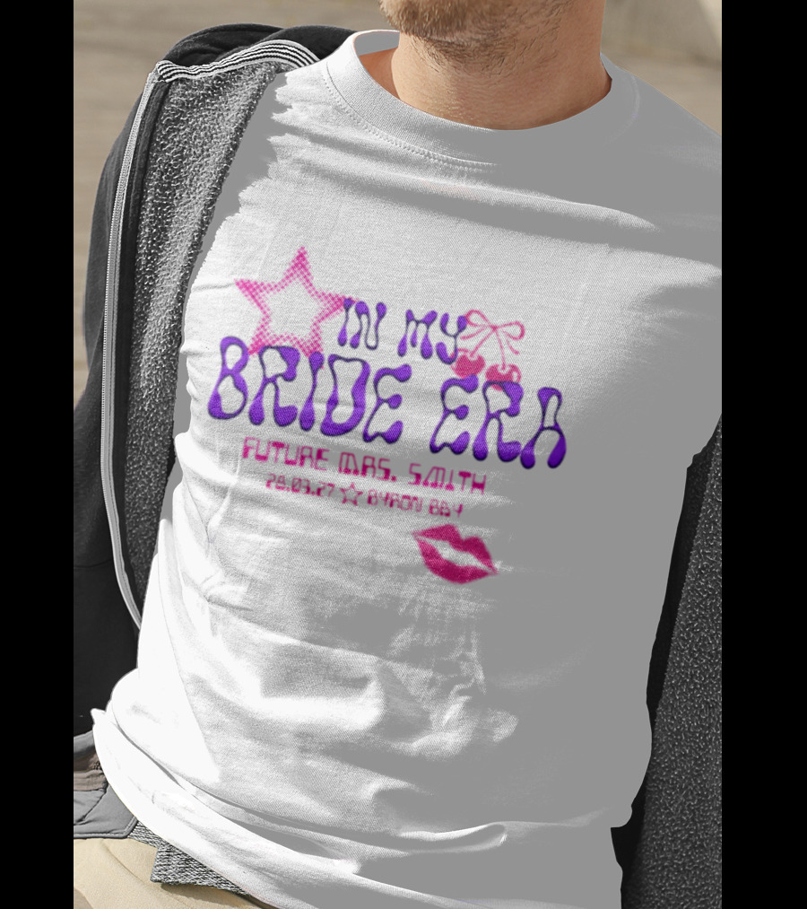 In My Bride Era Future Mrs Smith 28 03 27 Byron Bay Kiss T-Shirt