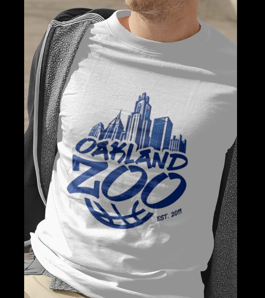 Pitt Panthers Oakland Zoo You Vs The Zoo Est 2001 T-Shirt
