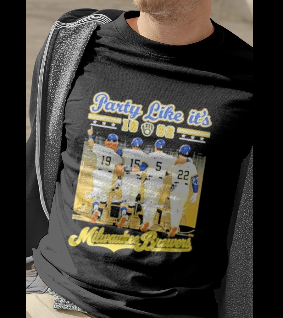 Party Like It's 1982 Milwaukee Brewers City Skyline Signatures T-Shirt