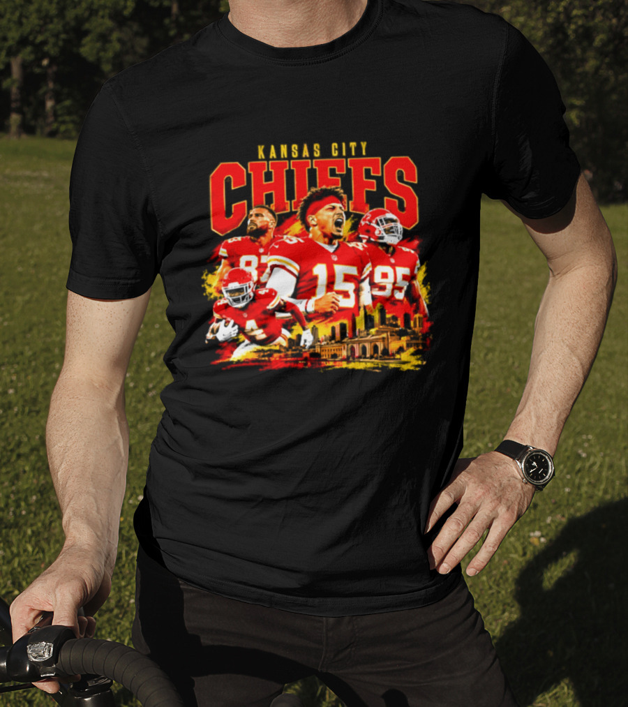 Kansas City Chiefs Players And City Skyline 2026 T-Shirt