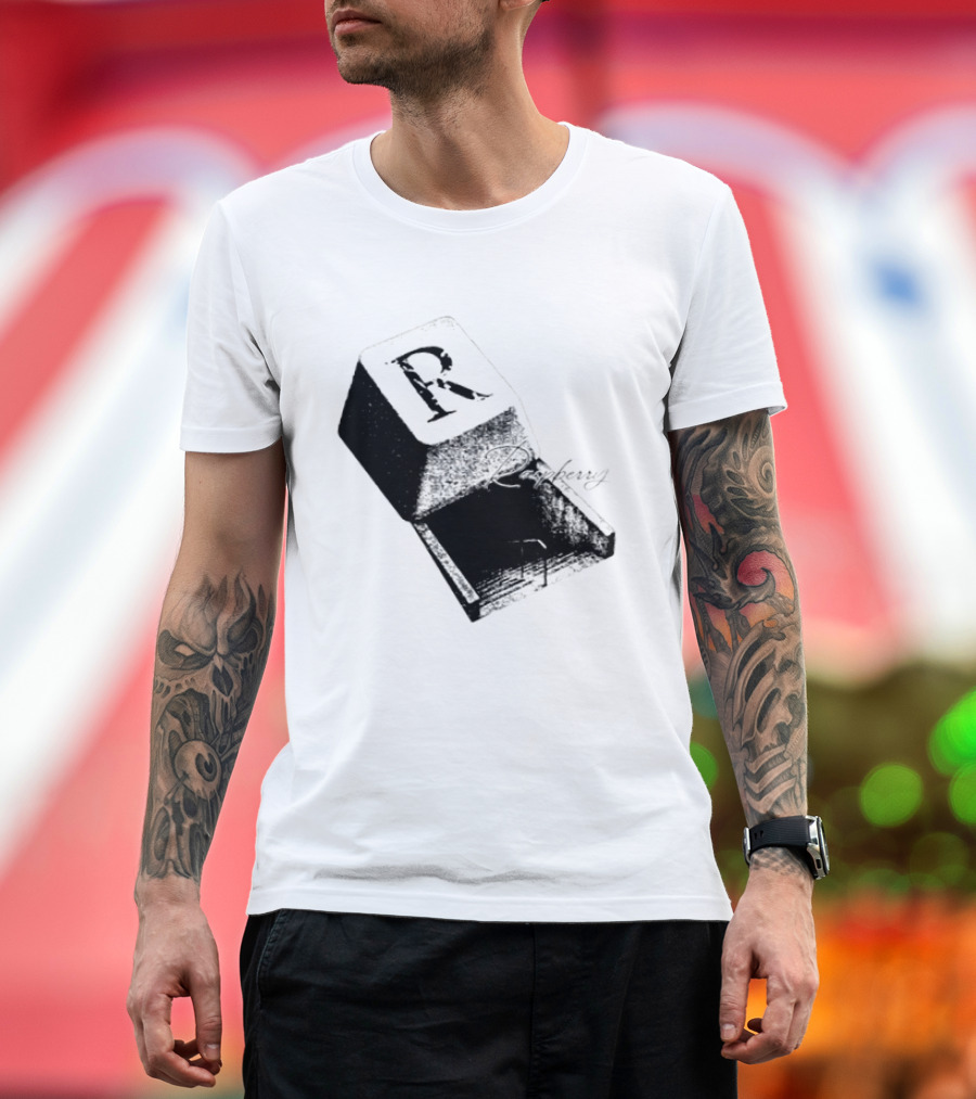 R Raspberry Minimalist Keyboard Key Block T-Shirt