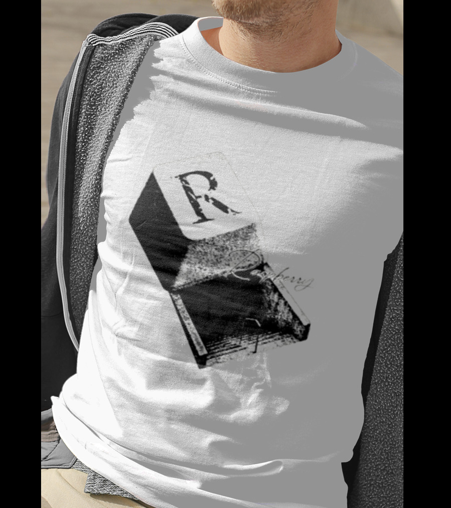 R Raspberry Minimalist Keyboard Key Block T-Shirt