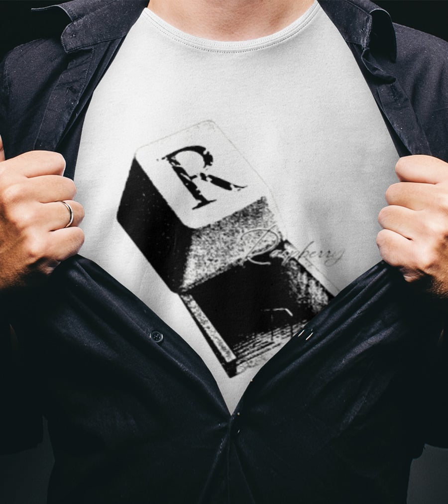 R Raspberry Minimalist Keyboard Key Block T-Shirt