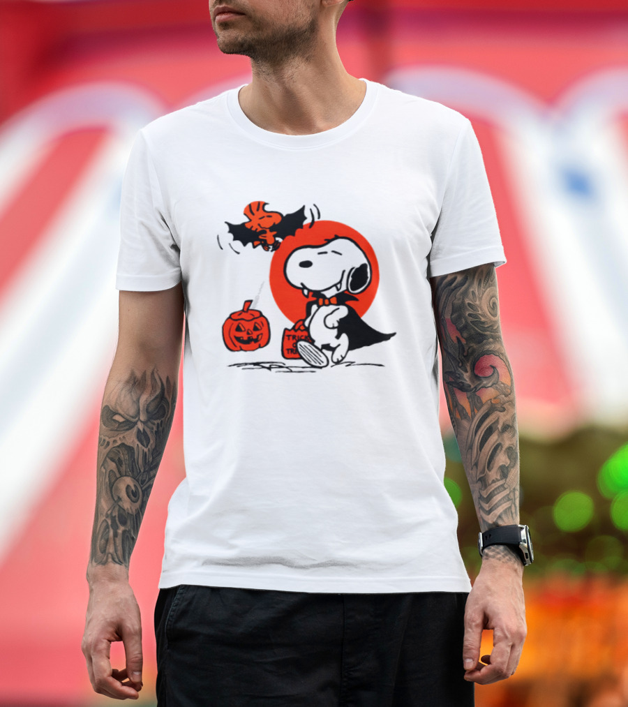 Snoopy Vampire Trick Or Treat 2026 Halloween Pumpkin Woodstock Bat T-Shirt