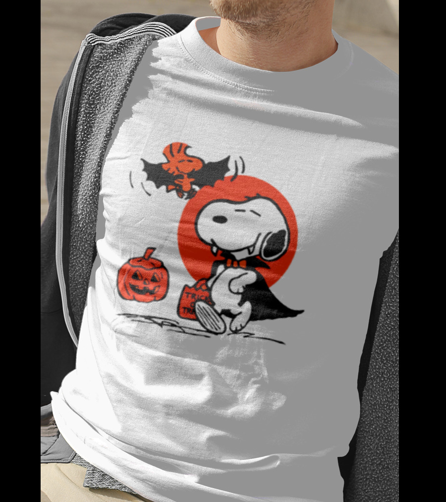 Snoopy Vampire Trick Or Treat 2026 Halloween Pumpkin Woodstock Bat T-Shirt