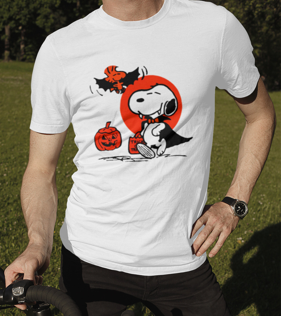 Snoopy Vampire Trick Or Treat 2026 Halloween Pumpkin Woodstock Bat T-Shirt