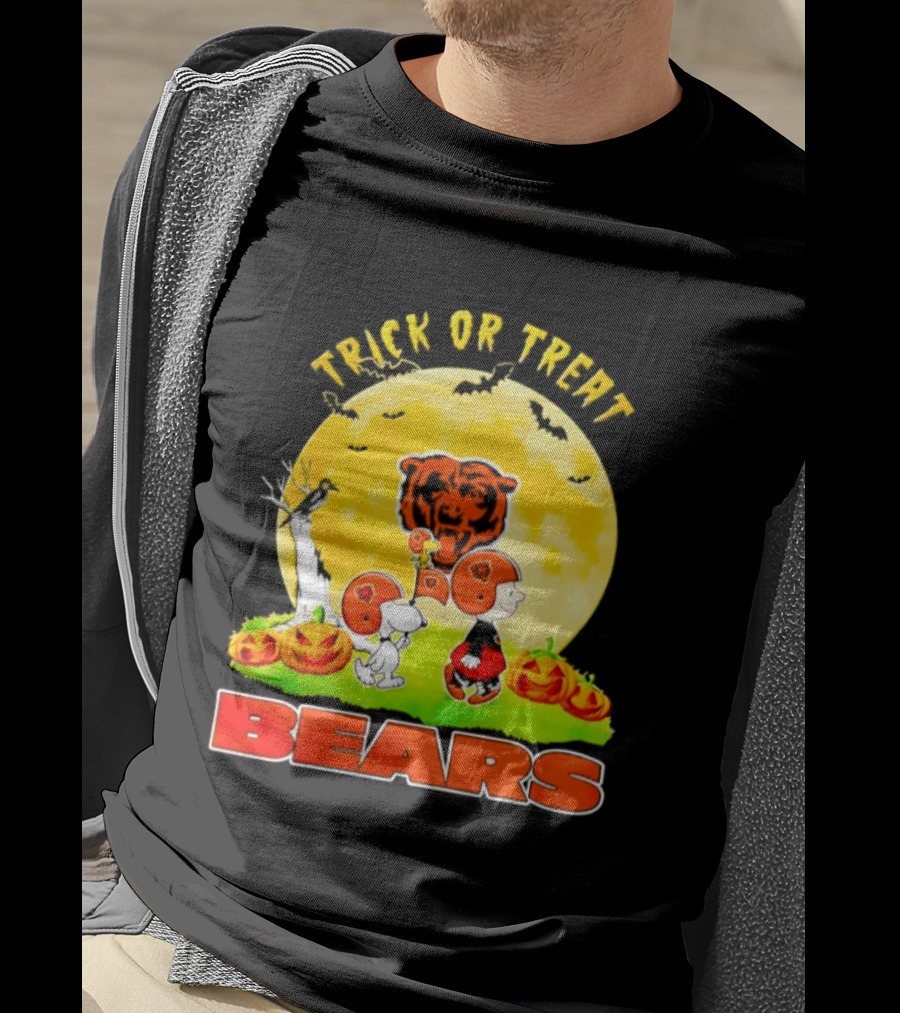 Chicago Bears Peanuts Halloween Trick Or Treat Pumpkins T-Shirt