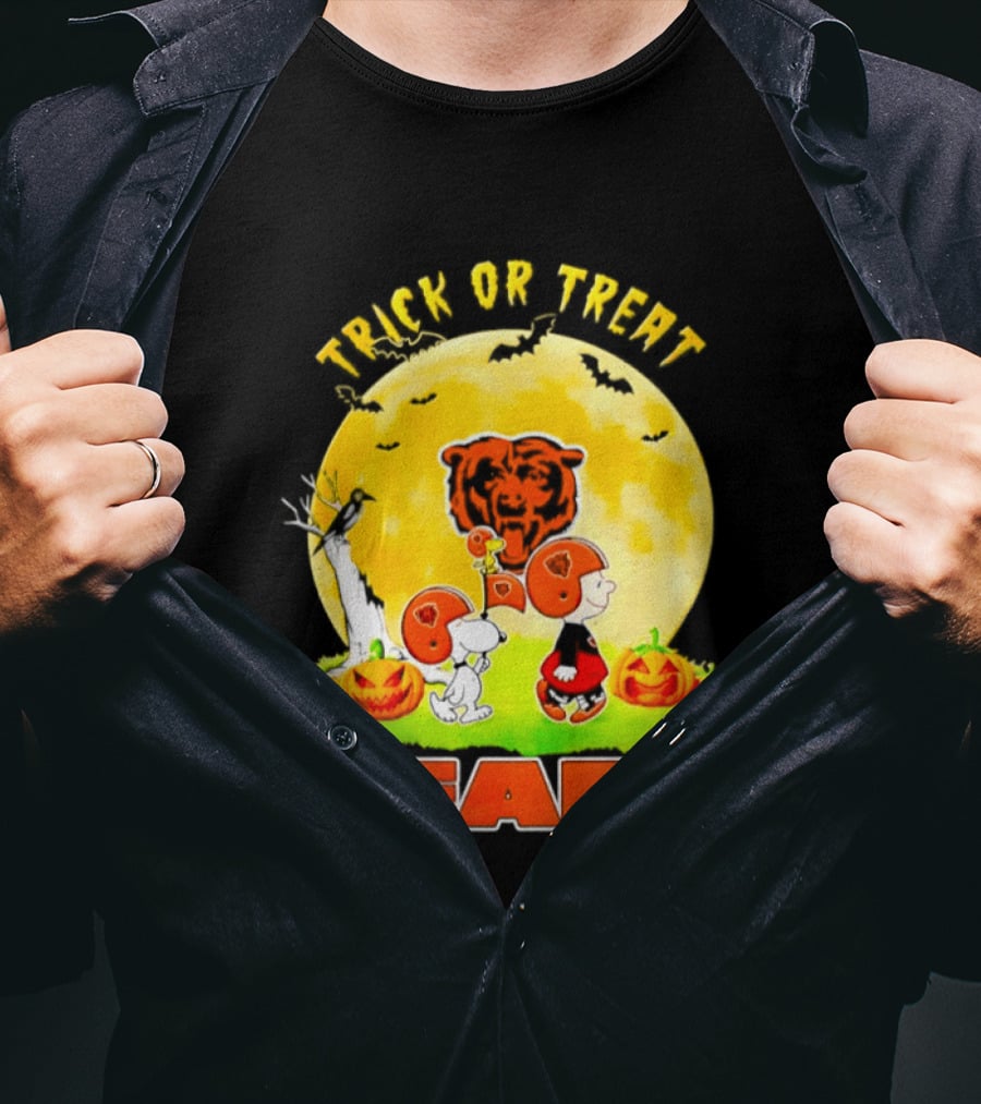Chicago Bears Peanuts Halloween Trick Or Treat Pumpkins T-Shirt