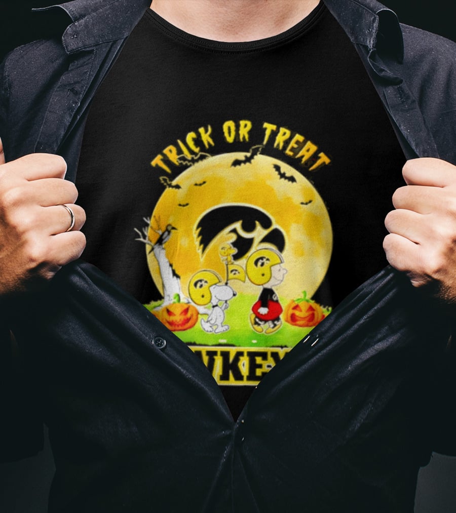 Halloween Trick Or Treat Hawkeyes Peanuts Abbey Road 2026 T-Shirt