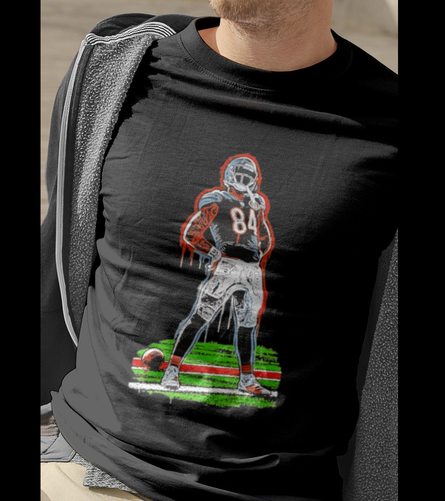 Chicago Bears Colston Loveland 84 Football Player Standing Pose T-Shirt