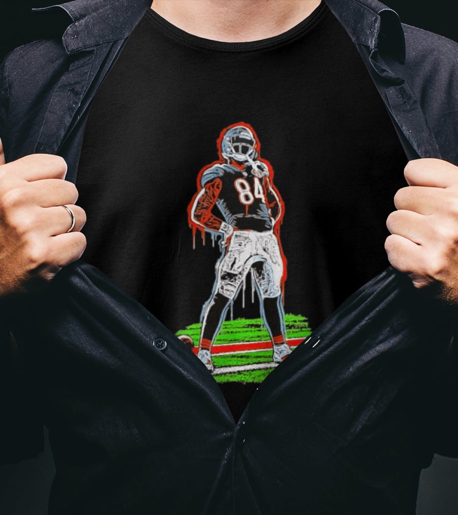 Chicago Bears Colston Loveland 84 Football Player Standing Pose T-Shirt