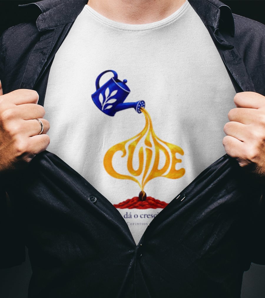 Cuide Deus Dá O Crescimento 1 Coríntios 3 6 7 Watering Can T-Shirt