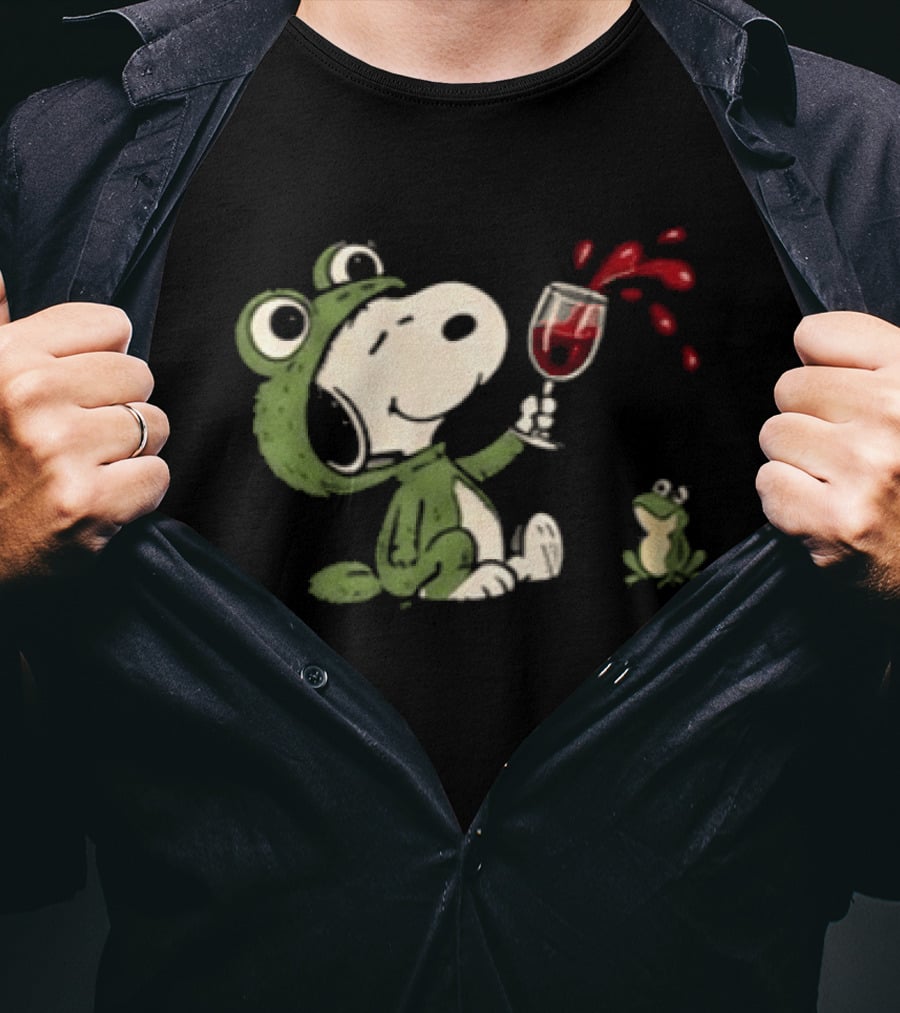 Snoopy Frog Mayhem Christmas Fun Under Mistletoe For Snoopy Fans T-Shirt