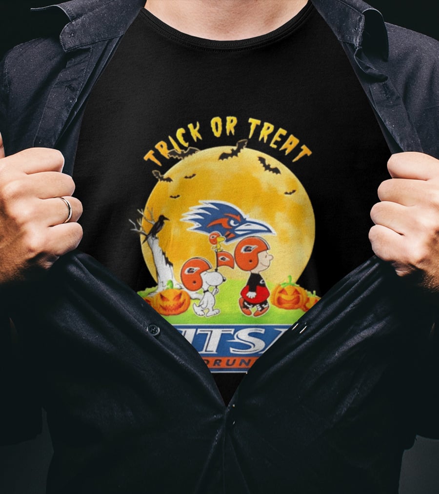 UTSA Roadrunners Peanuts Trick Or Treat Halloween 2026 Abbey Road T-Shirt