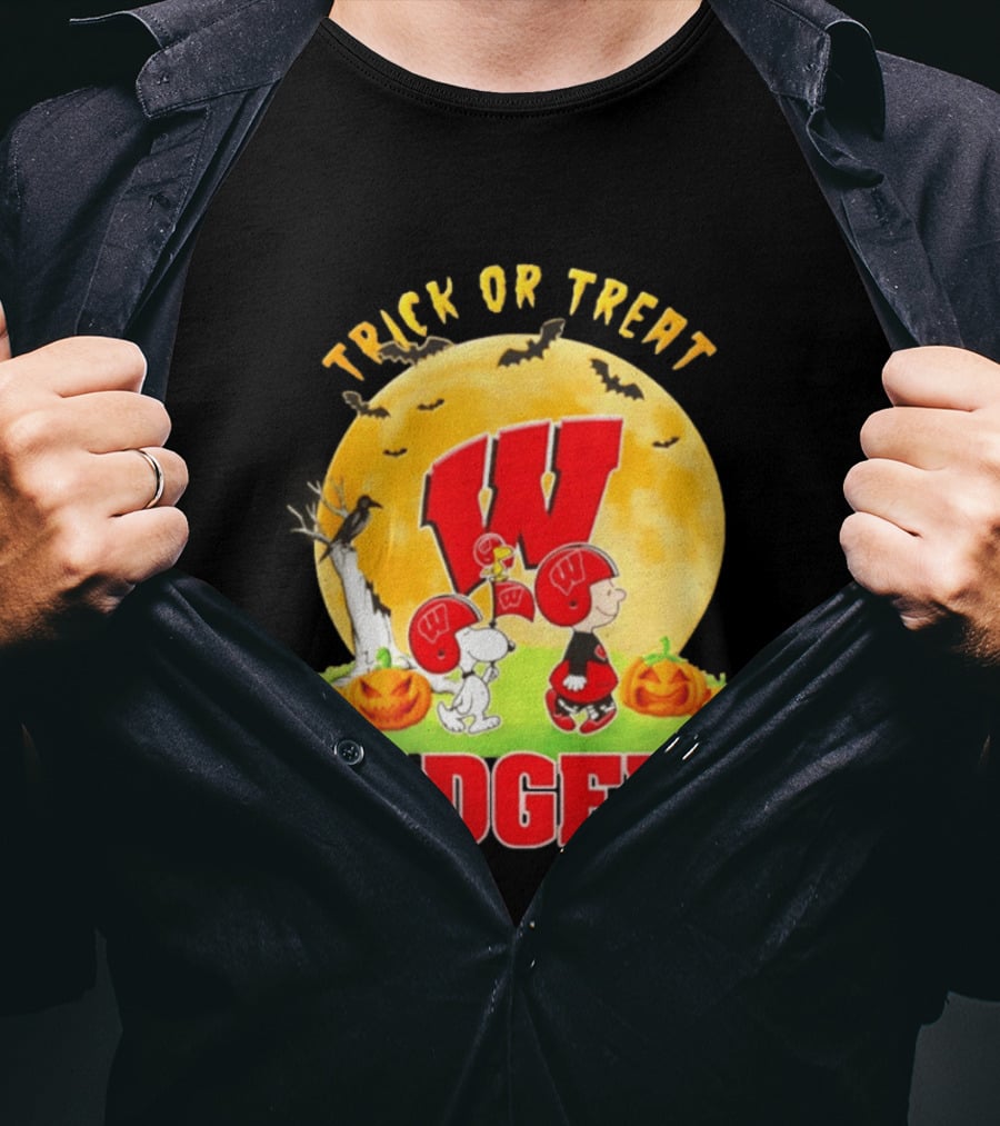 Wisconsin Badgers Peanuts Trick Or Treat Halloween 2026 T-Shirt