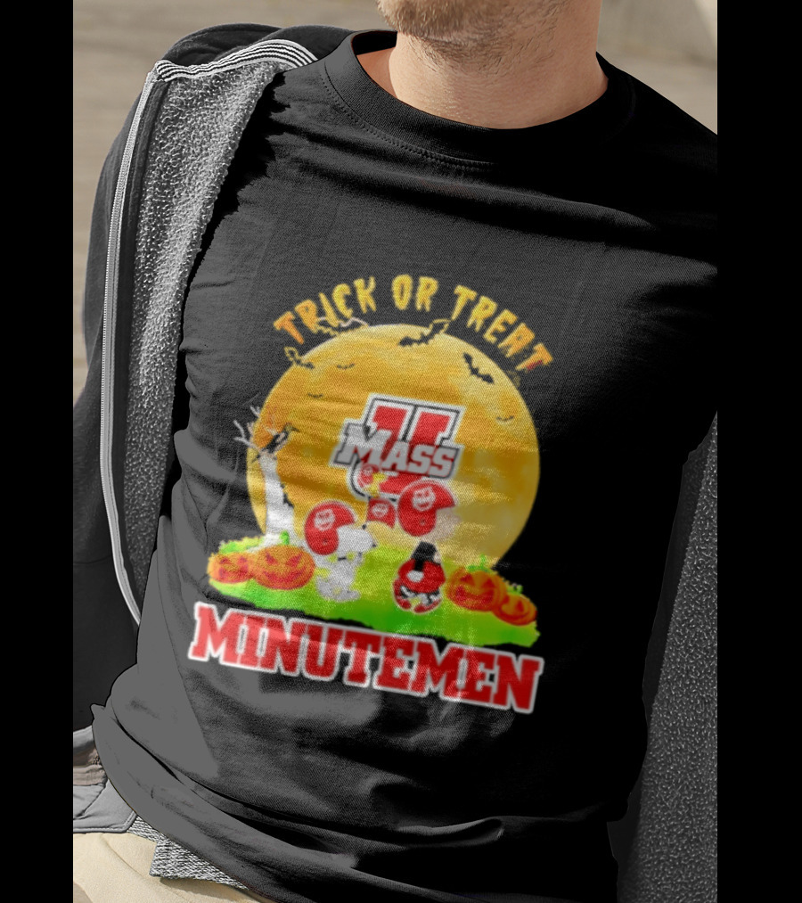 Massachusetts Minutemen Peanuts Trick Or Treat Halloween 2026 T-Shirt